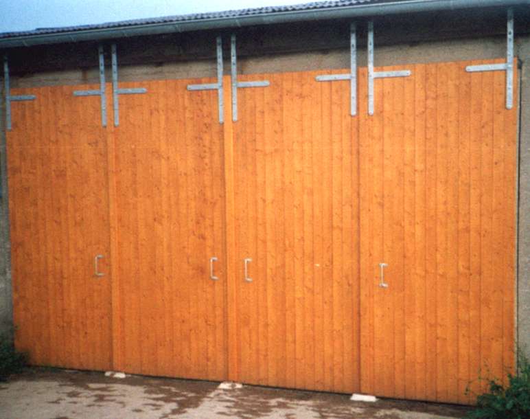 <p> </p><p> </p><p>4,0 m - hohe Schiebetore</p>