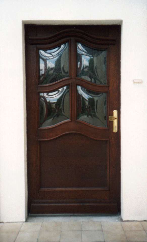 <p> </p><p> </p><p>massive Haustür aus Eiche</p>