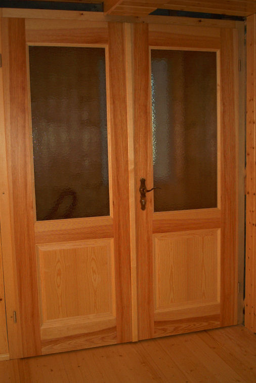 <p> </p><p> </p><p>zweiflügelige Wohnungstür</p>