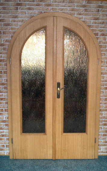 <p> </p><p> </p><p>Zimmertür mit Rundbogen</p>